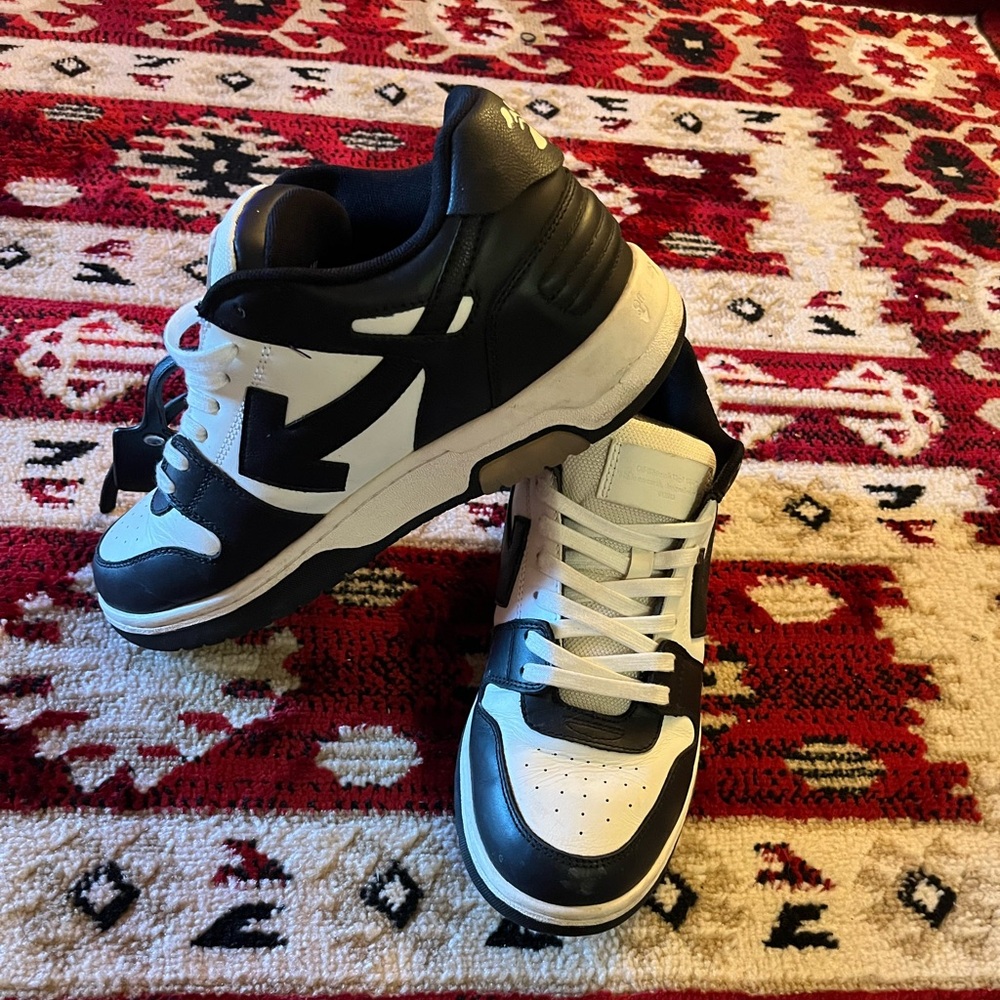 Off-White Sneakers
